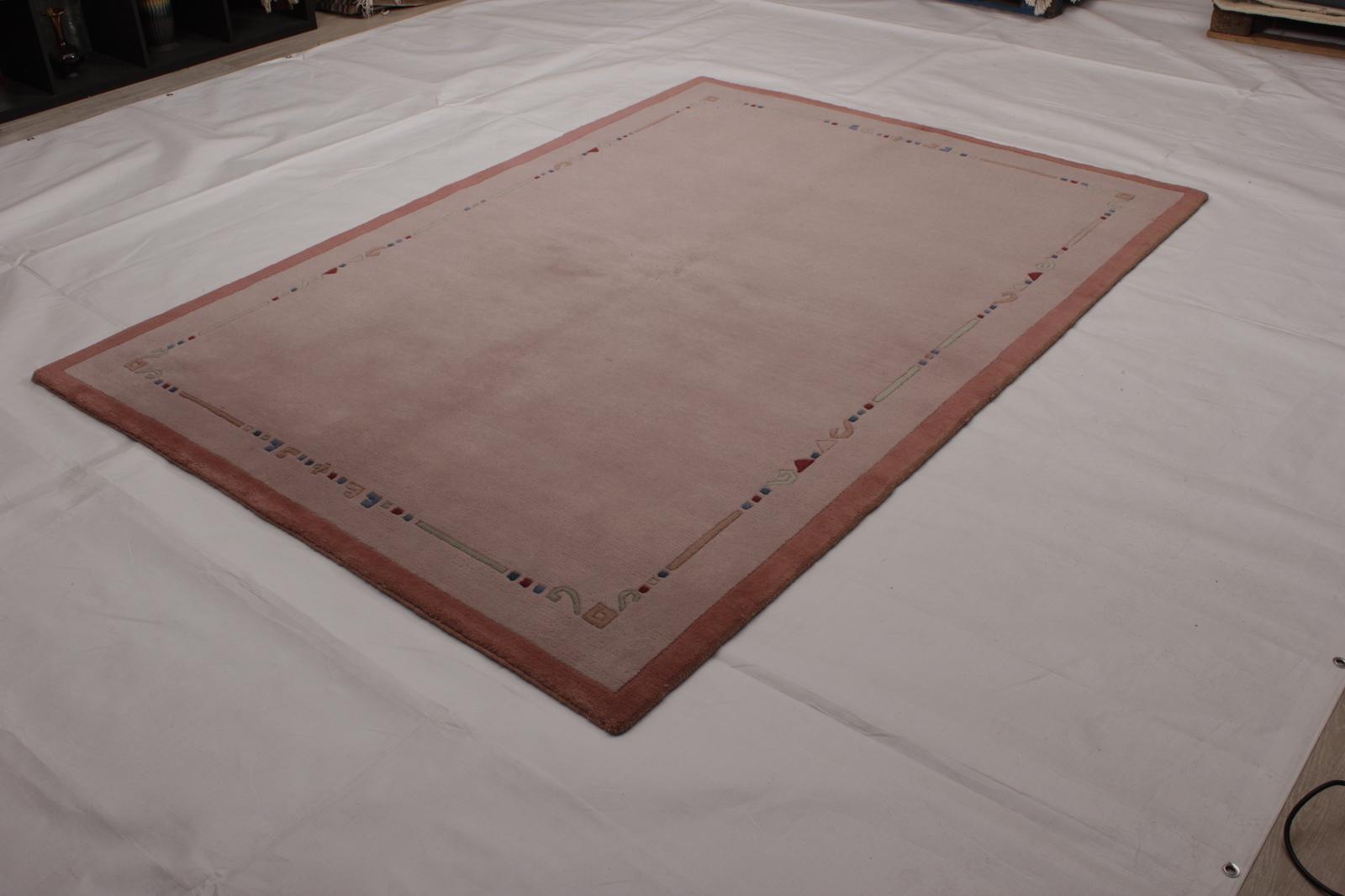Handknotted Indo Nepalese Rug